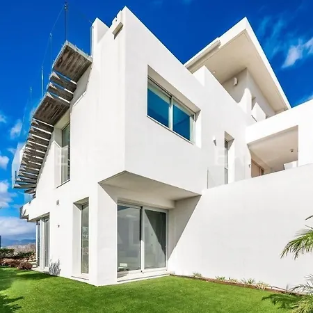 Villa Elegant Exclusive In Nueva Andalucia - What'app - 0034-611-233-784 - For Reservations! *