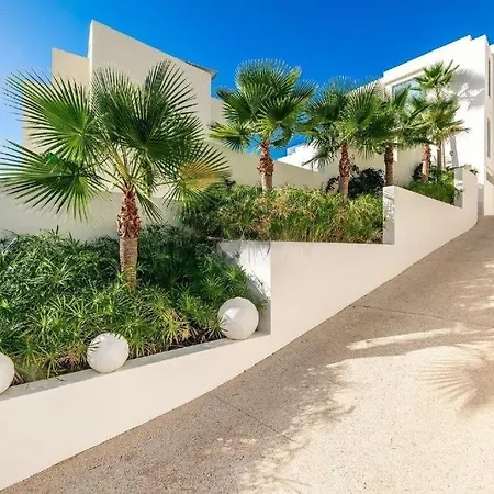 Elegant Exclusive In Nueva Andalucia - What'app - 0034-611-233-784 - For Reservations! Villa Marbella
